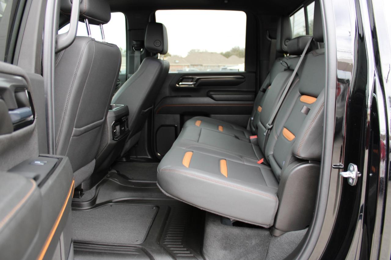 GMC Sierra 2500HD AT4 Crew Cab 4WD 2024