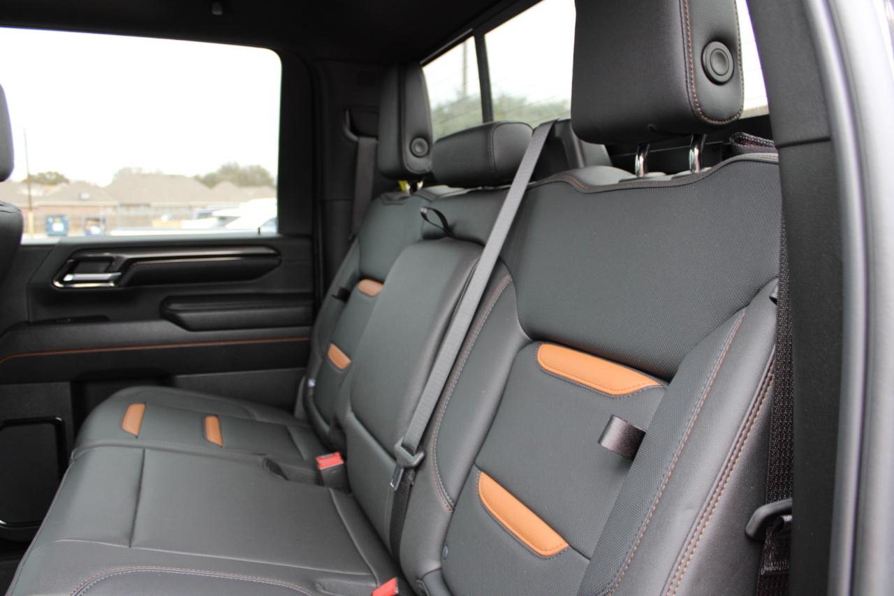 GMC Sierra 2500HD AT4 Crew Cab 4WD 2024