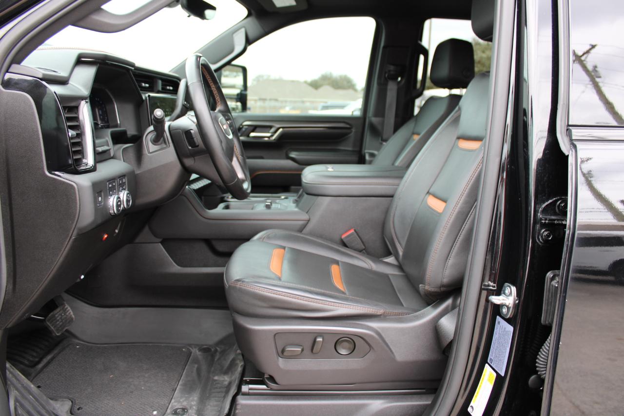 GMC Sierra 2500HD AT4 Crew Cab 4WD 2024