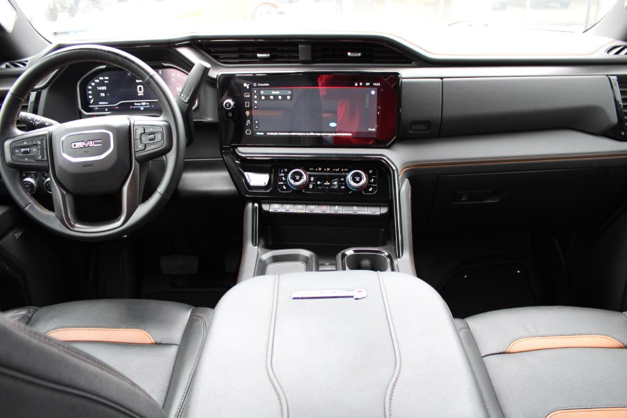 GMC Sierra 2500HD AT4 Crew Cab 4WD 2024