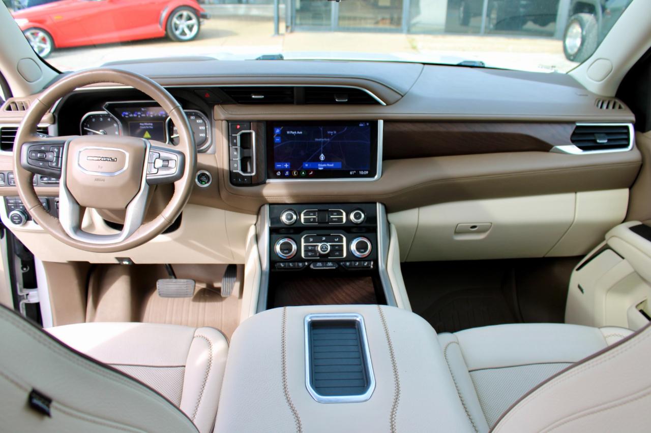 GMC Yukon Denali 4WD 2021
