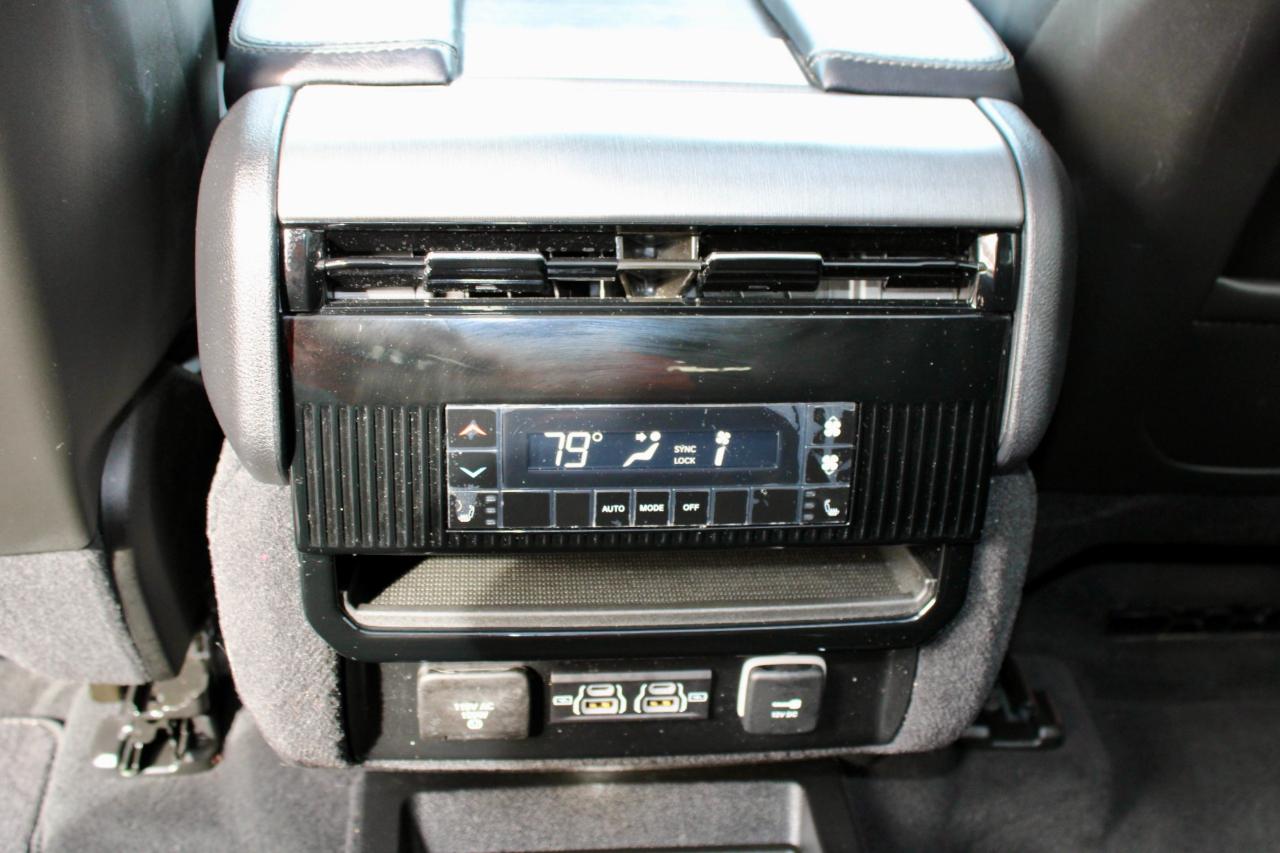 Jeep Wagoneer Series II Carbide 4x4 2025