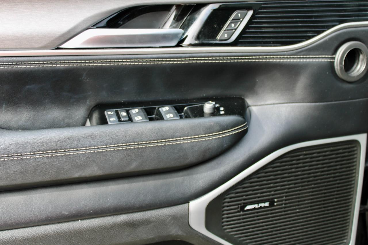 Jeep Wagoneer Series II Carbide 4x4 2025