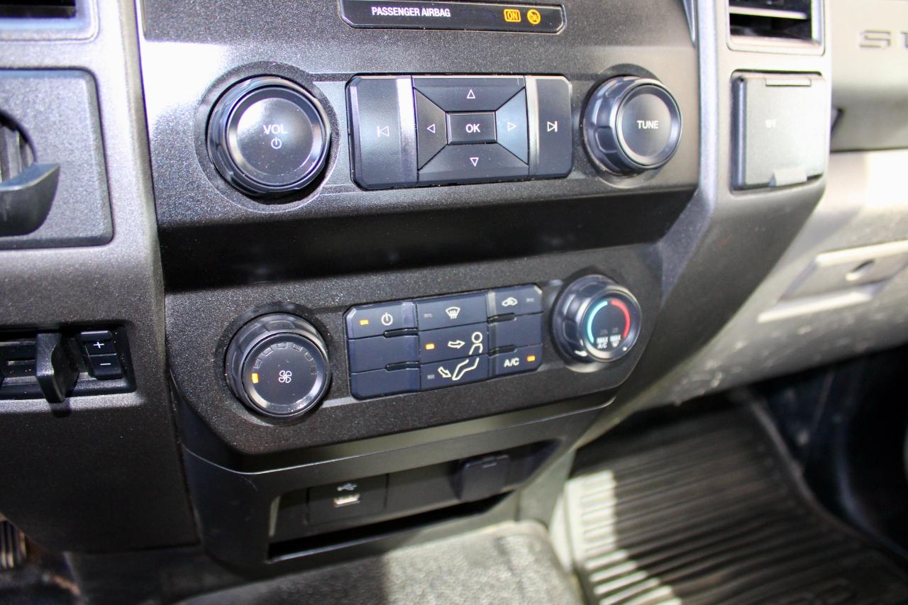 Ford F-550 Super Duty Chassis  2020