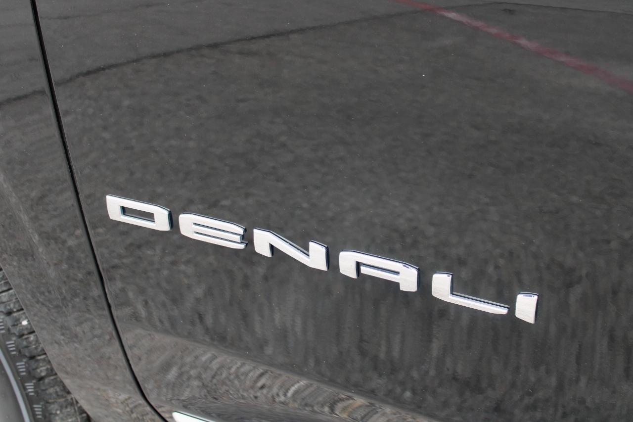 GMC Yukon Denali 4WD 2024