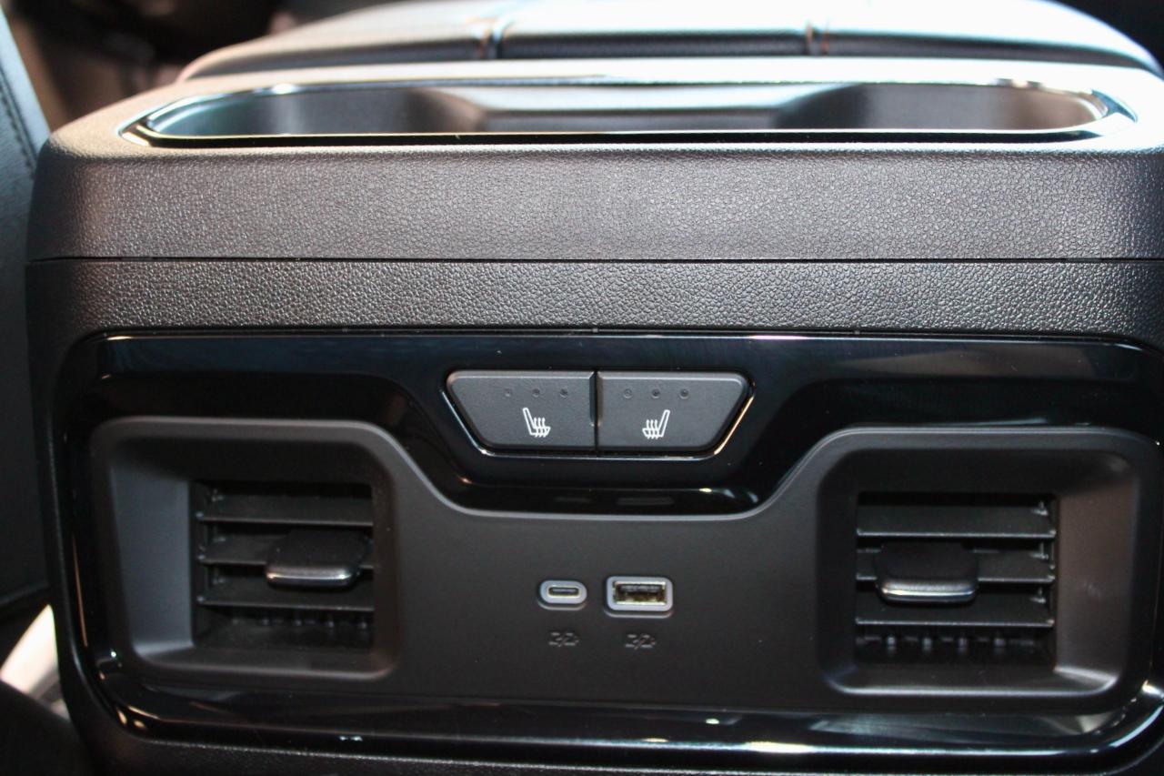 GMC Sierra 2500HD AT4 Crew Cab 4WD 2024