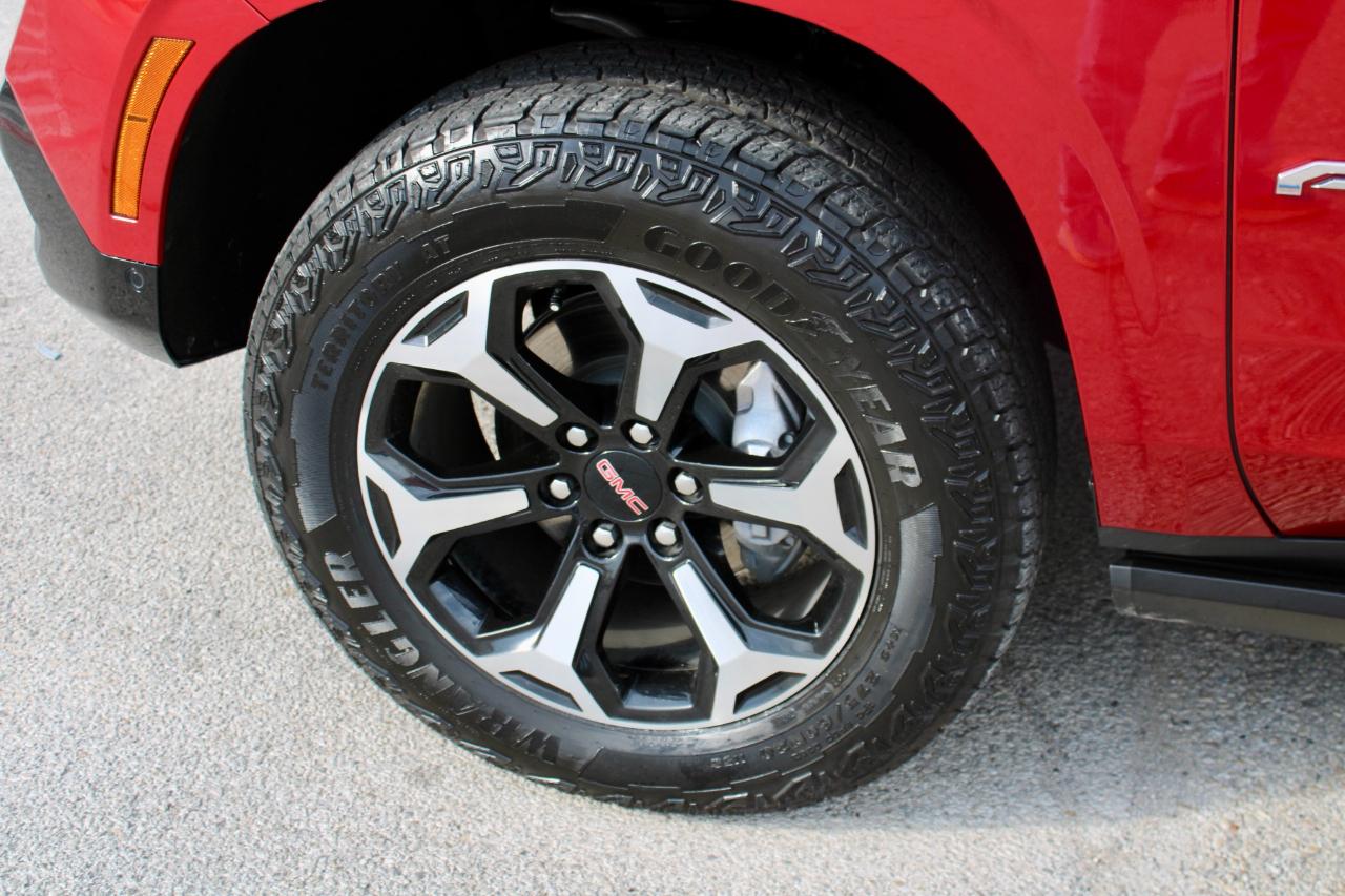 GMC Yukon AT4 4WD 2025