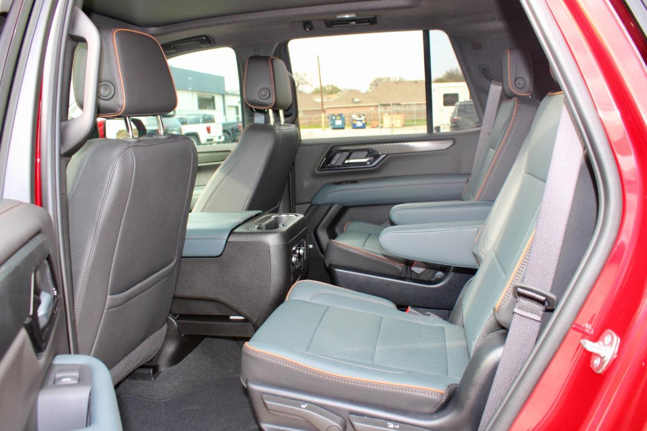 GMC Yukon AT4 4WD 2025