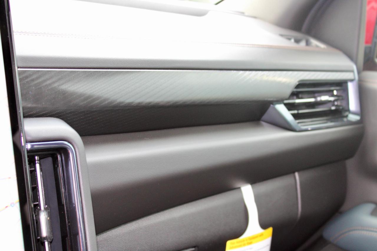 GMC Yukon AT4 4WD 2025