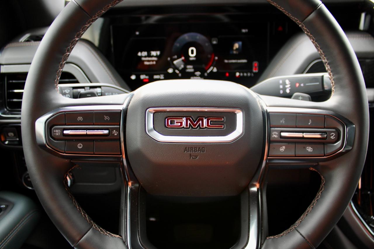 GMC Yukon AT4 4WD 2025