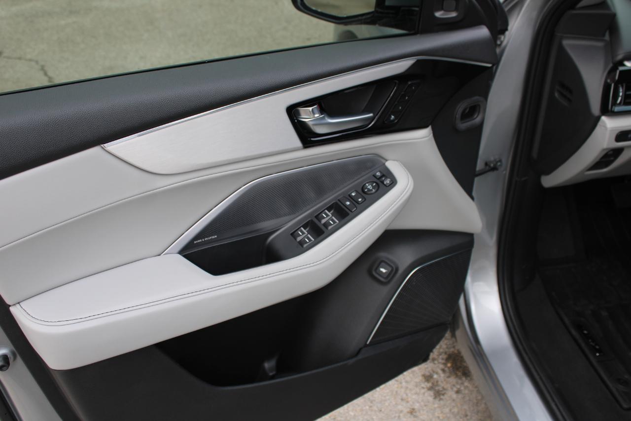 Acura MDX SH-AWD w/Technology Package 2025