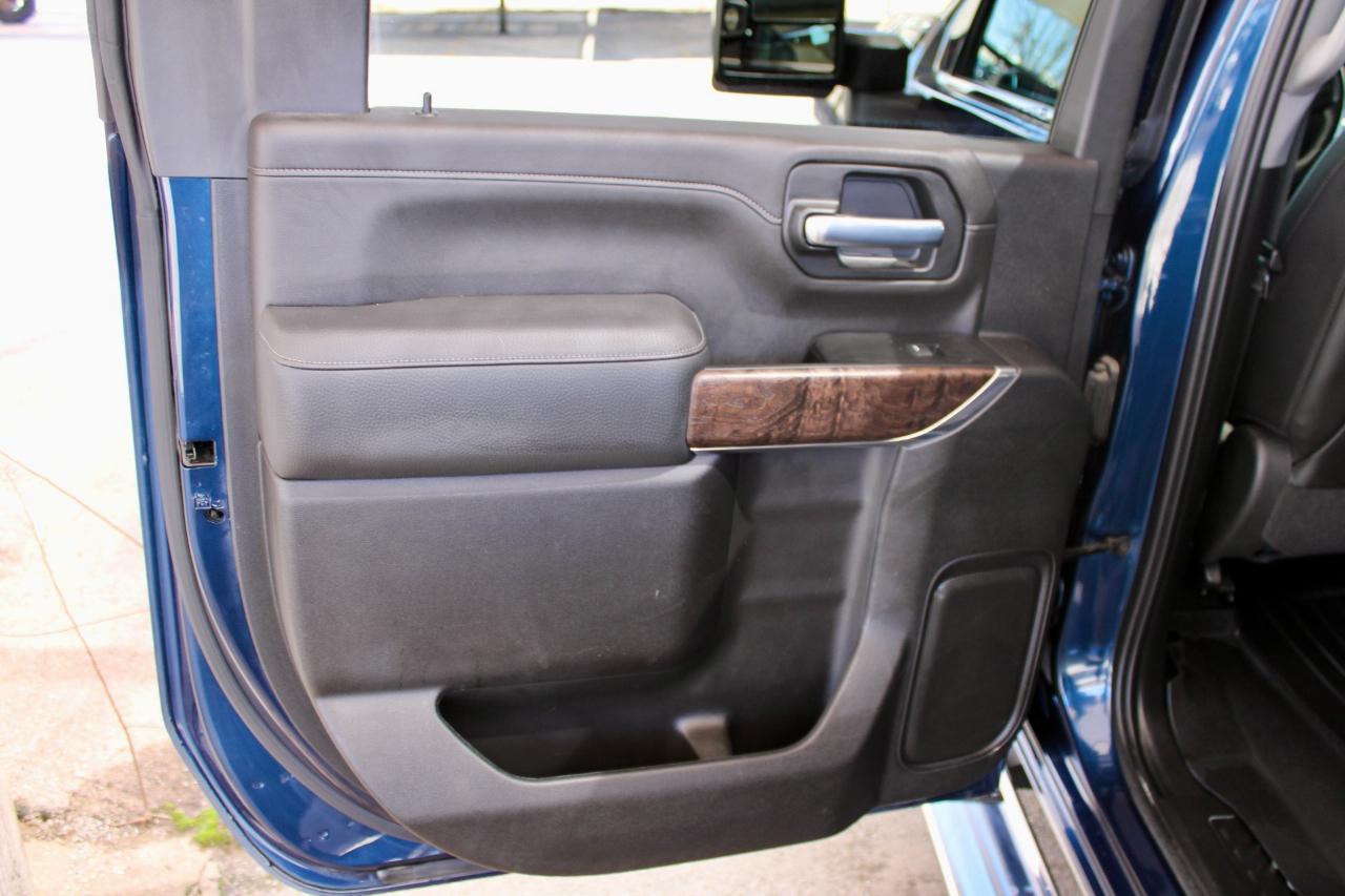 GMC Sierra 3500HD Denali Crew Cab 4WD 2023