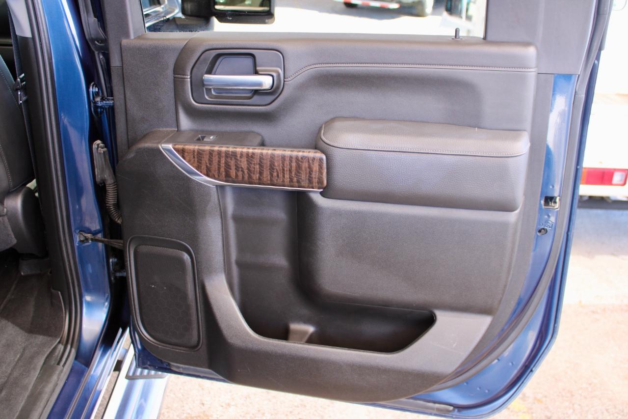 GMC Sierra 3500HD Denali Crew Cab 4WD 2023