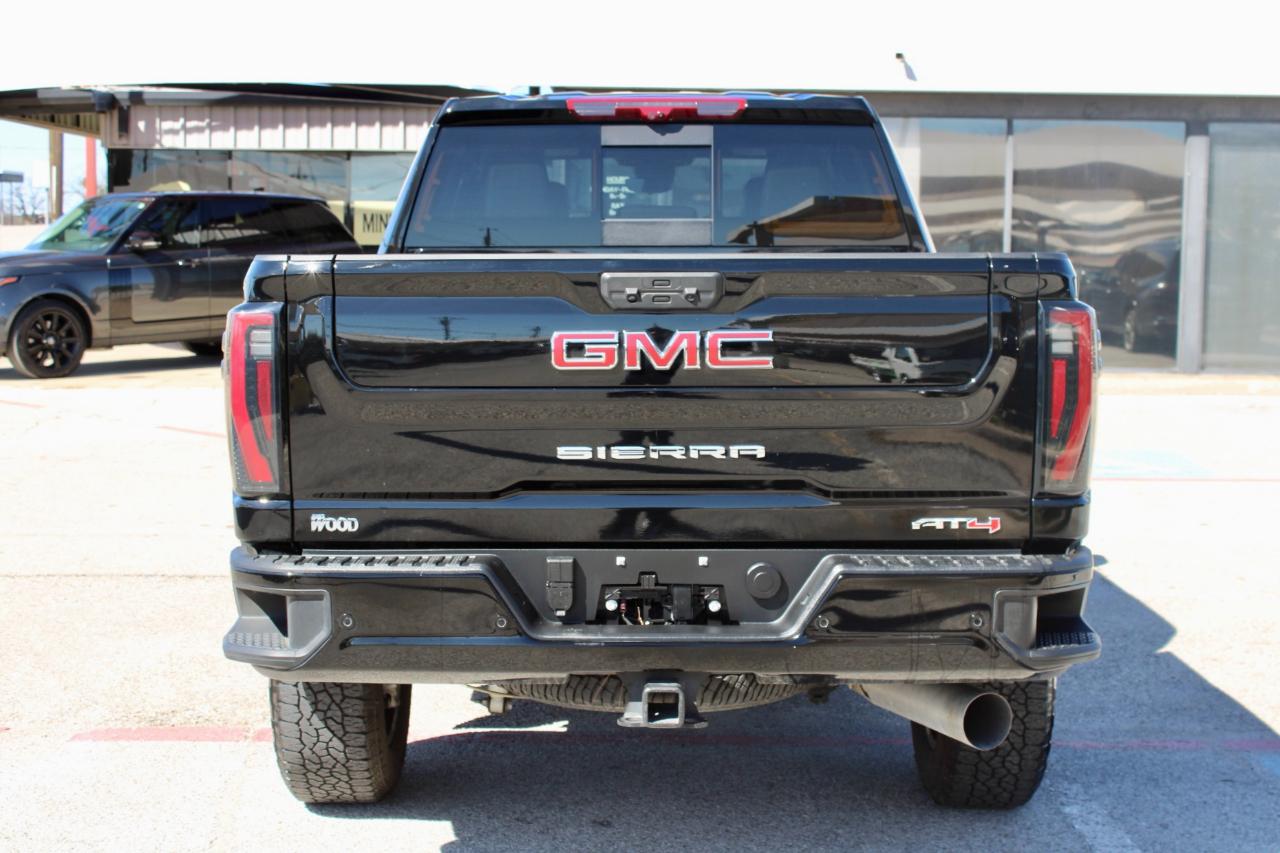GMC Sierra 2500HD AT4 Crew Cab 4WD 2025