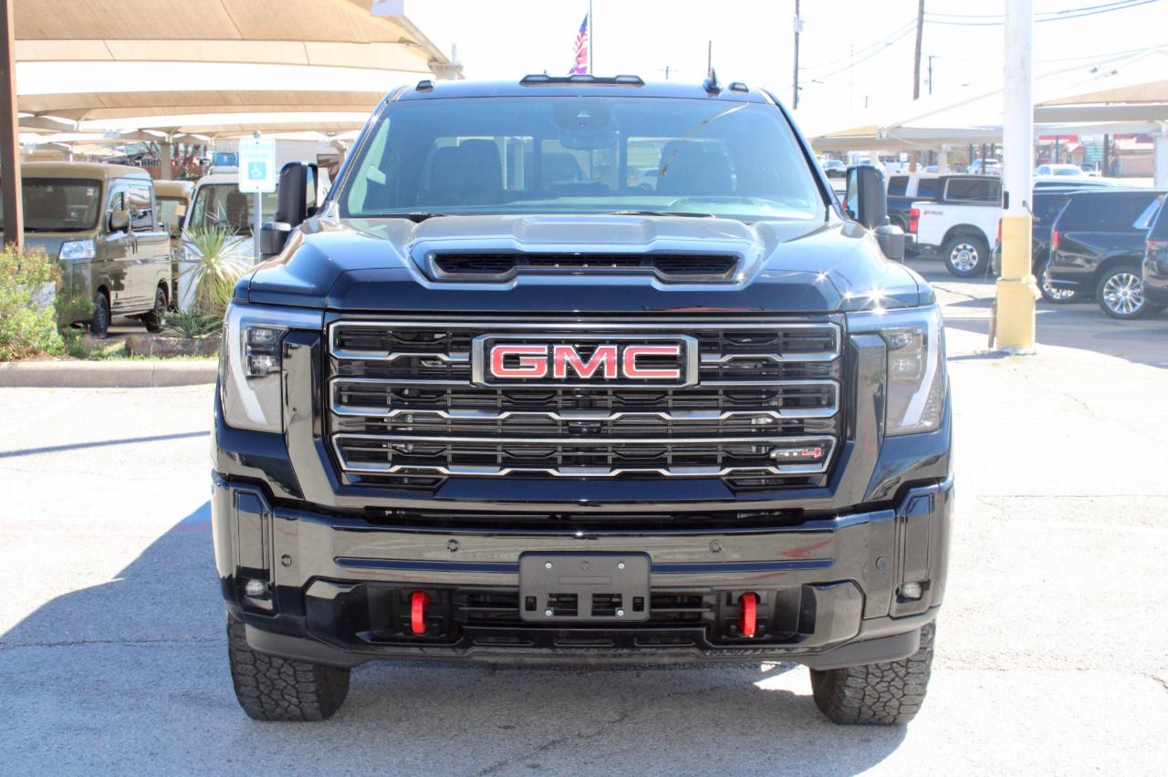 GMC Sierra 2500HD AT4 Crew Cab 4WD 2025