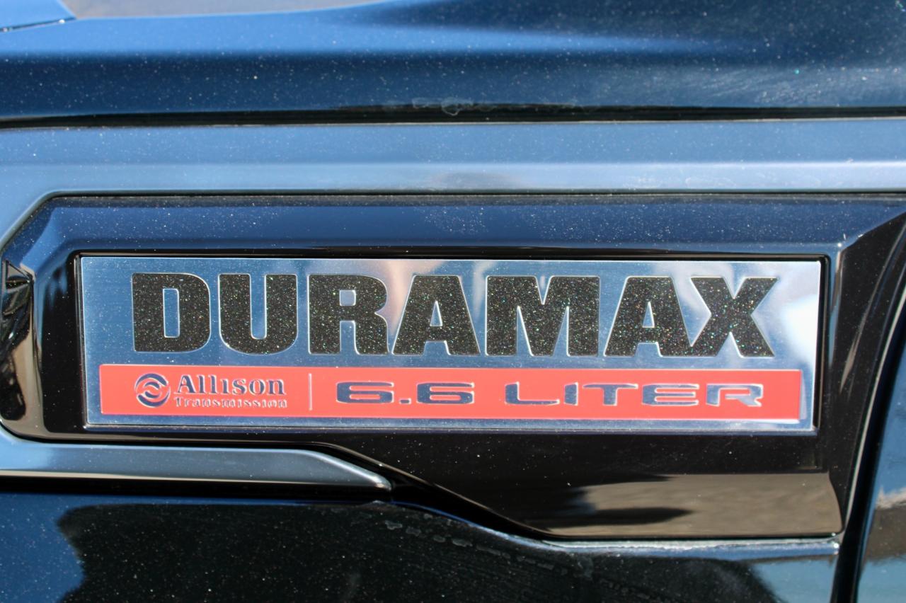 GMC Sierra 2500HD AT4 Crew Cab 4WD 2025