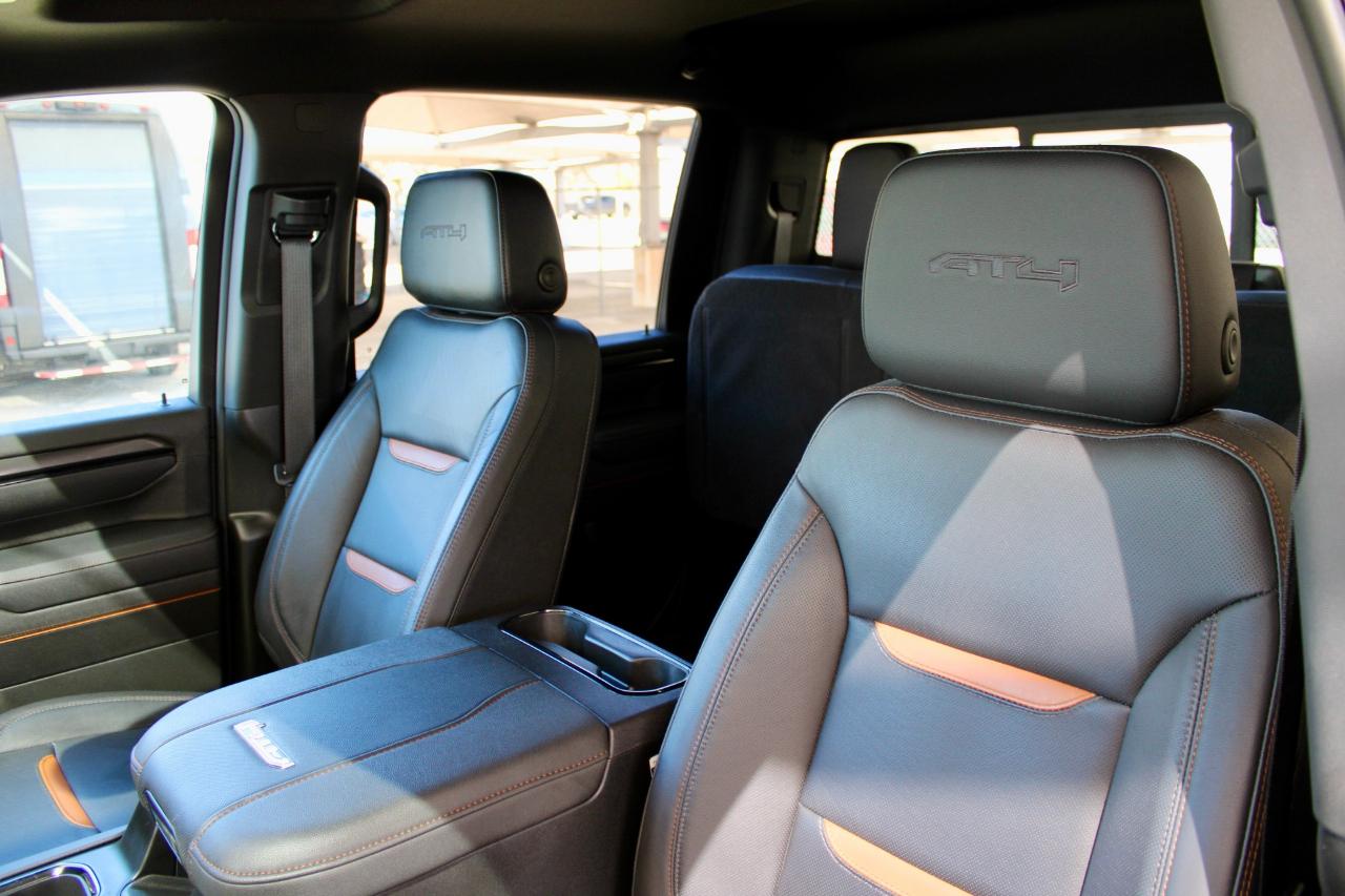 GMC Sierra 2500HD AT4 Crew Cab 4WD 2025