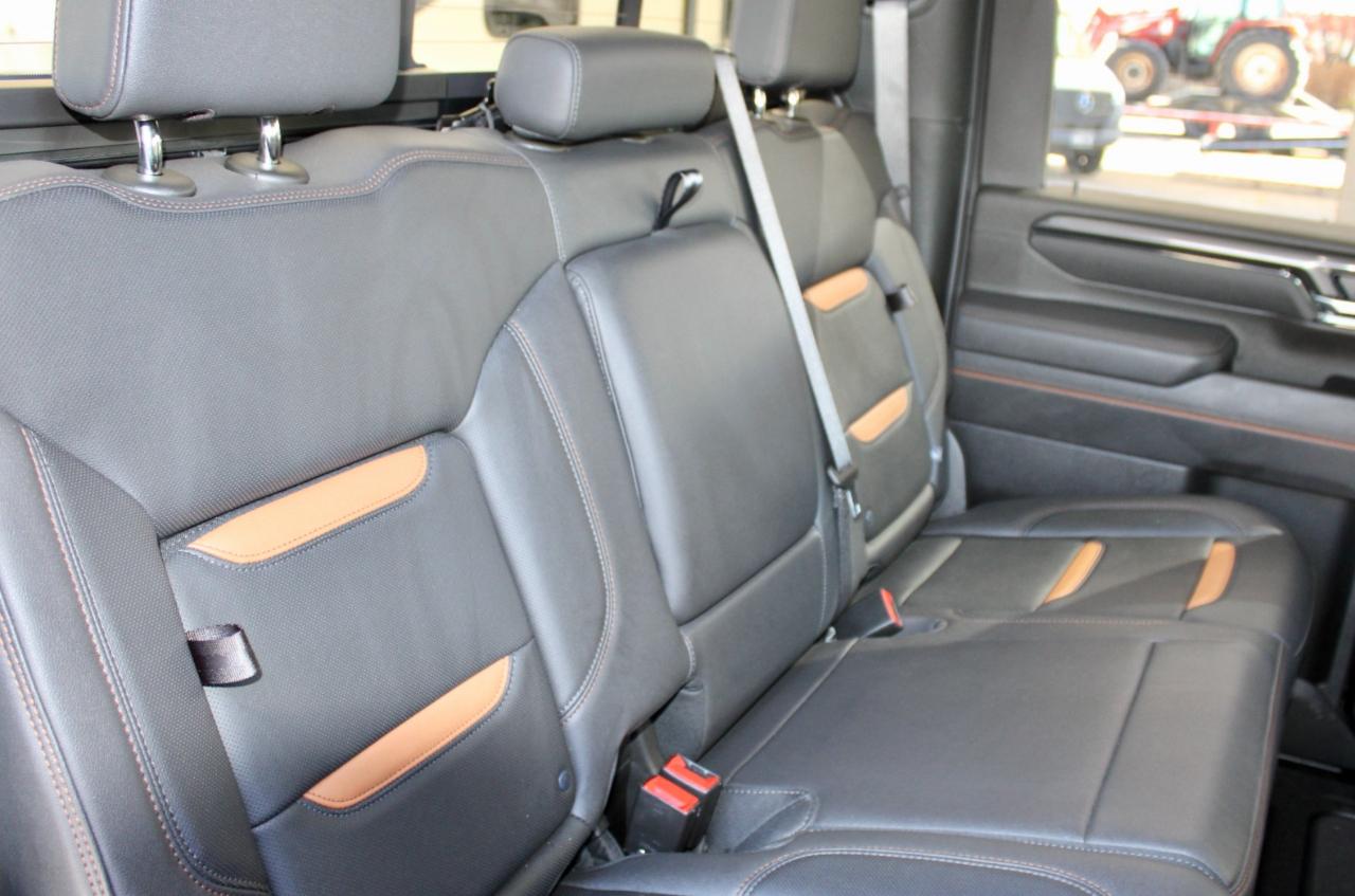 GMC Sierra 2500HD AT4 Crew Cab 4WD 2025