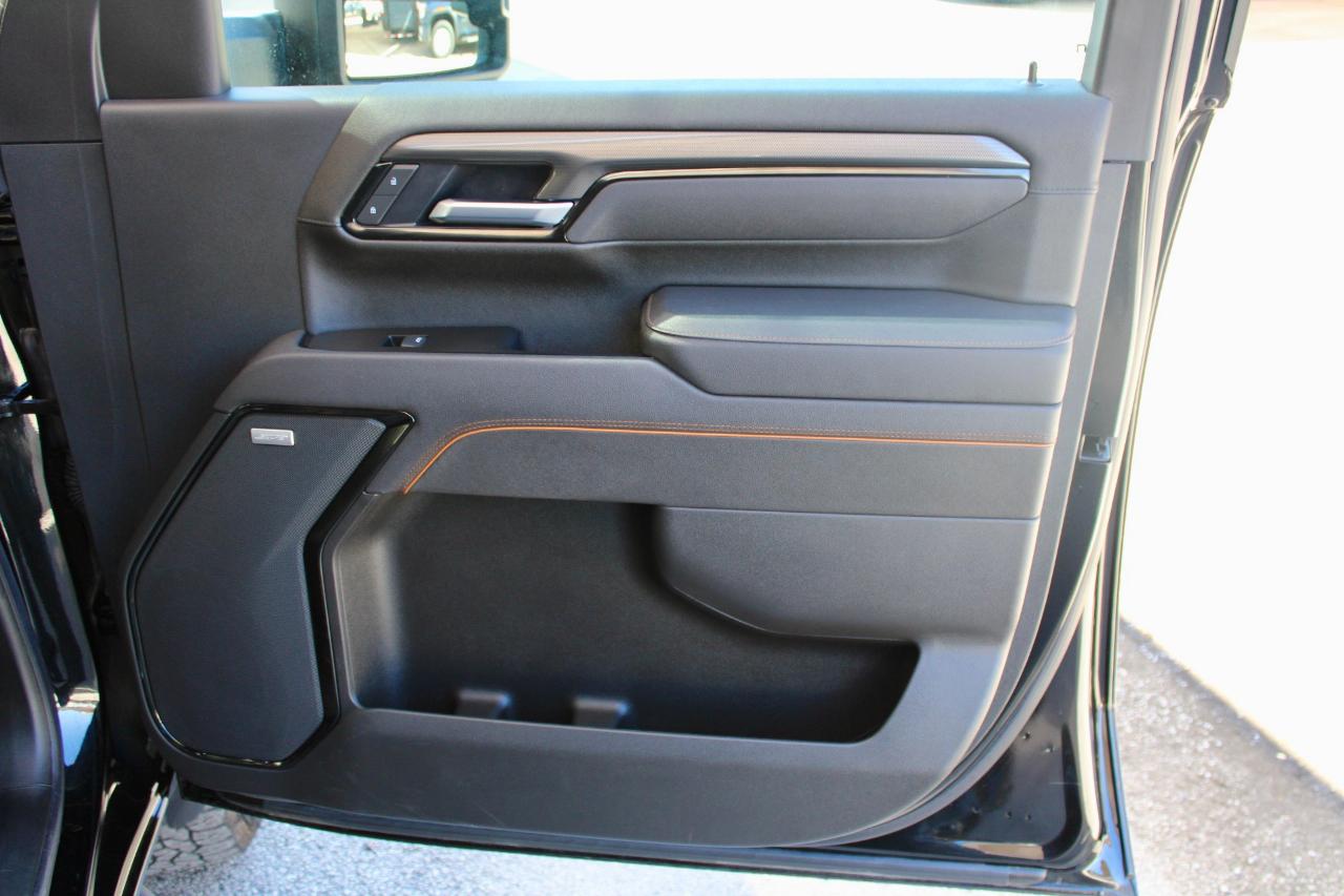 GMC Sierra 2500HD AT4 Crew Cab 4WD 2025