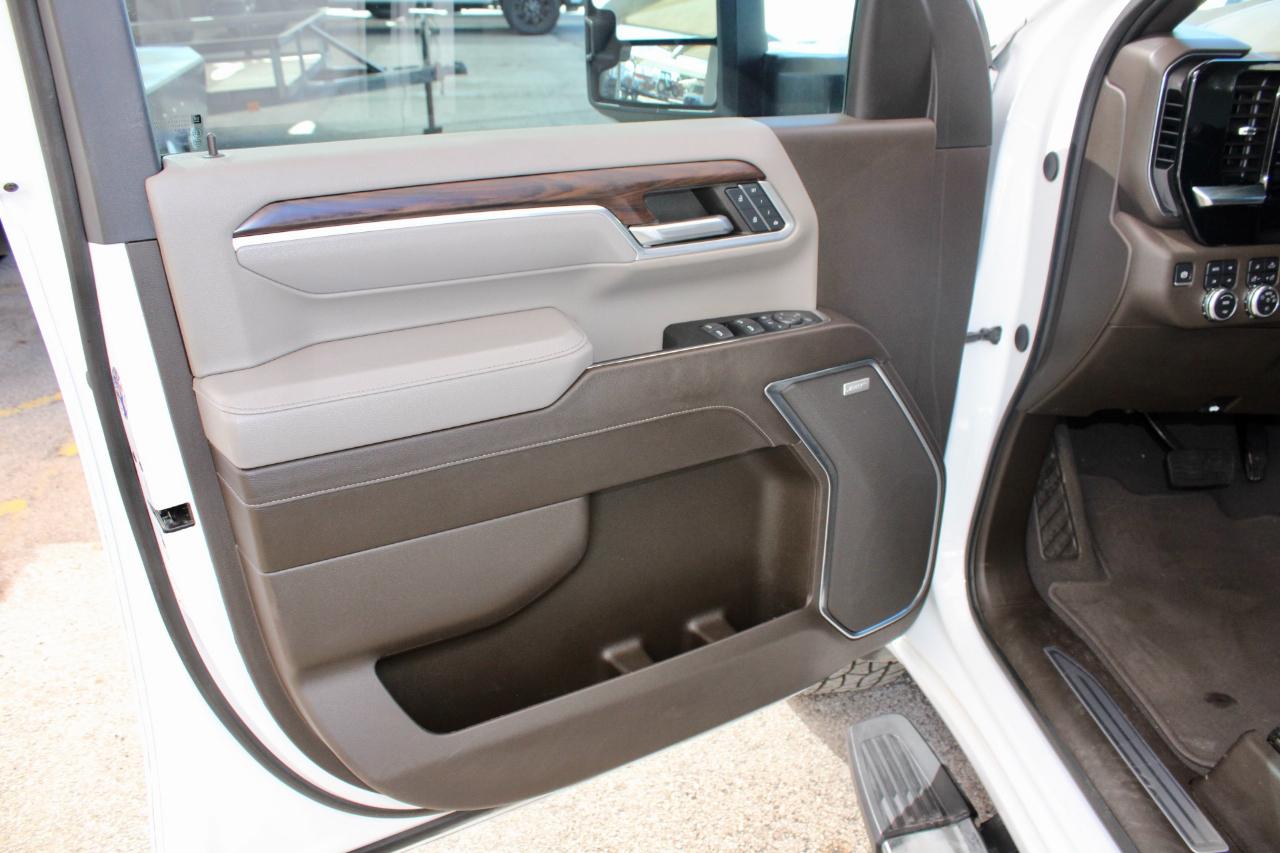 GMC Sierra 2500HD SLT Crew Cab 2WD 2024