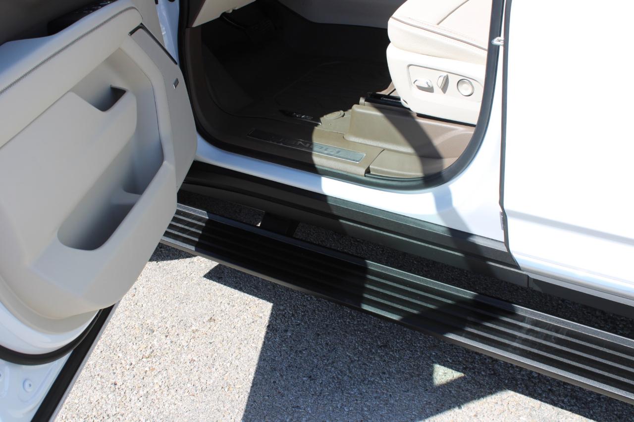 GMC Yukon XL Denali 4WD 2026