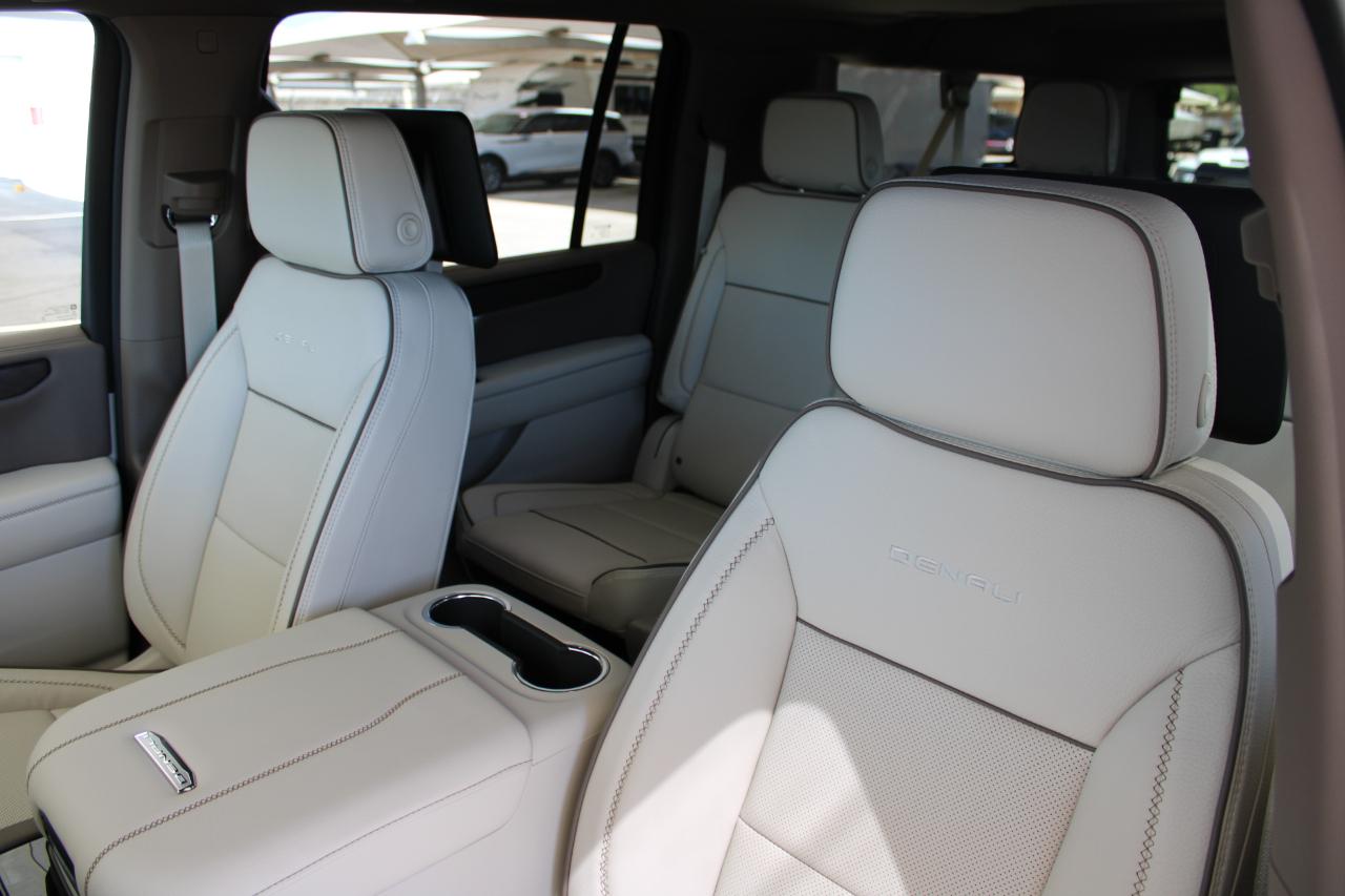 GMC Yukon XL Denali 4WD 2026