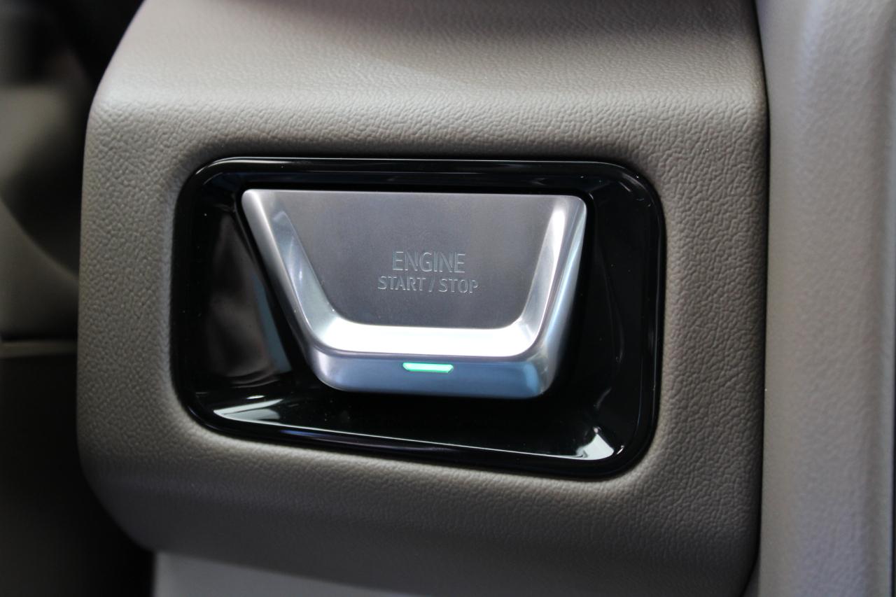 GMC Yukon XL Denali 4WD 2026