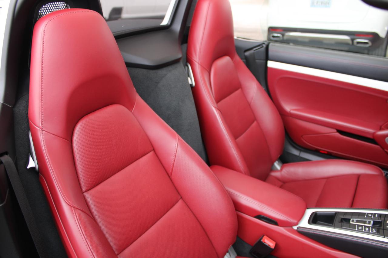 Porsche 718 Boxster Base 2D Roadster 2019