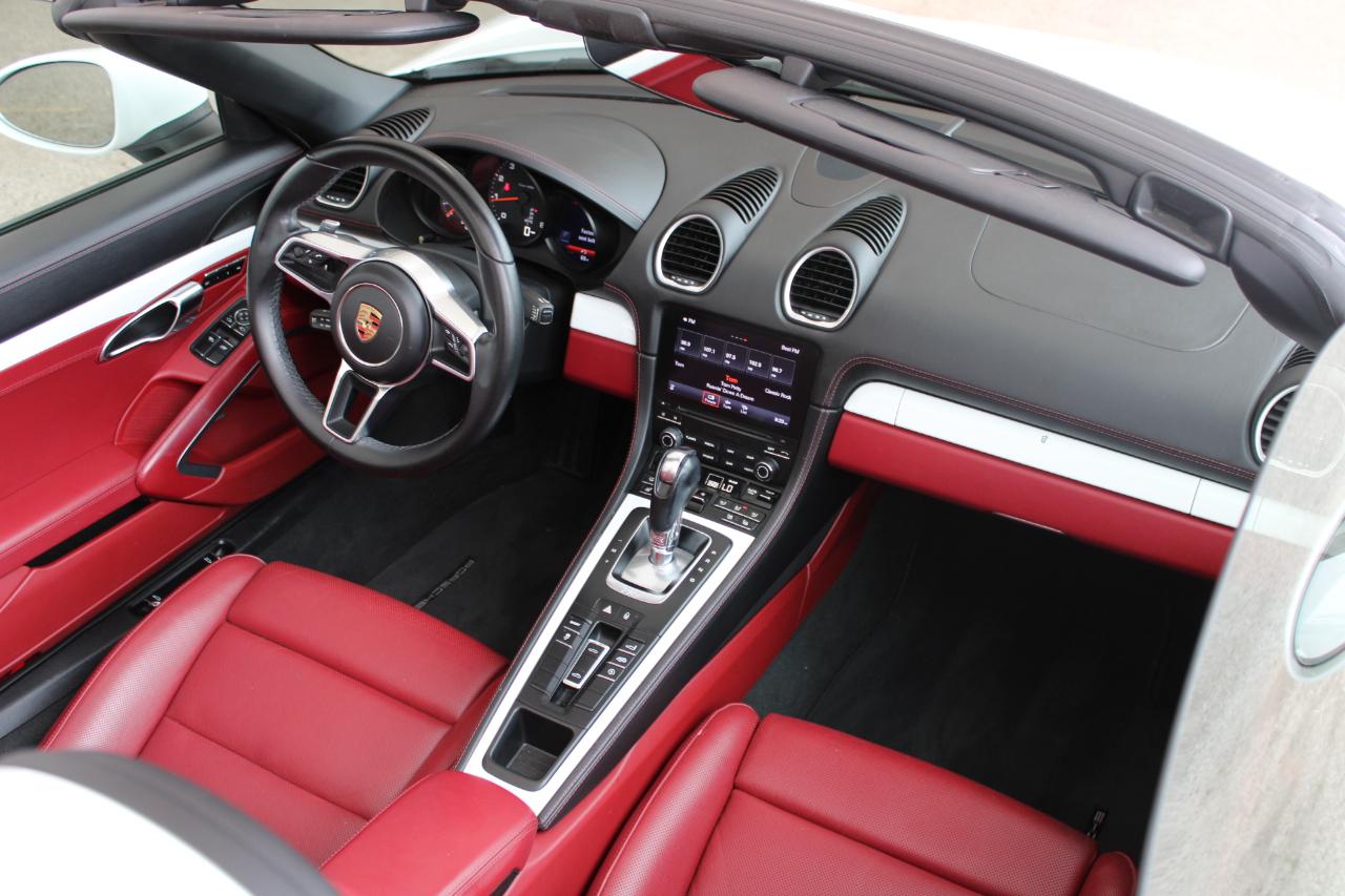 Porsche 718 Boxster Base 2D Roadster 2019