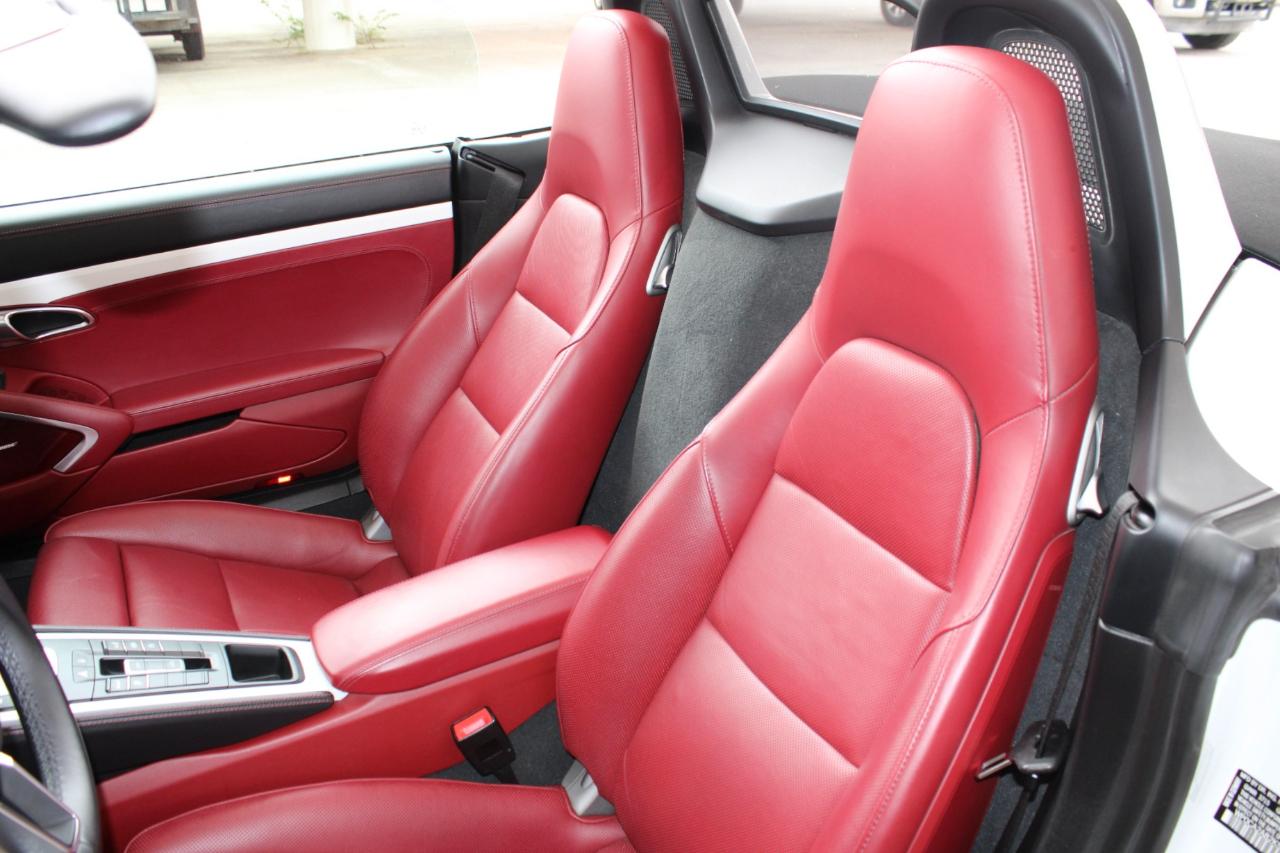 Porsche 718 Boxster Base 2D Roadster 2019