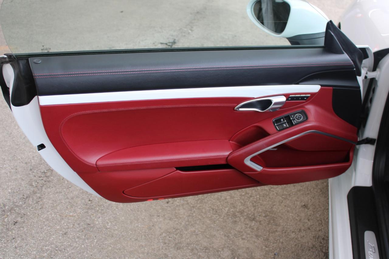 Porsche 718 Boxster Base 2D Roadster 2019