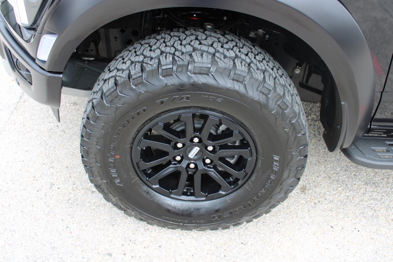 Ford F-150 Raptor SuperCrew 4WD 2025