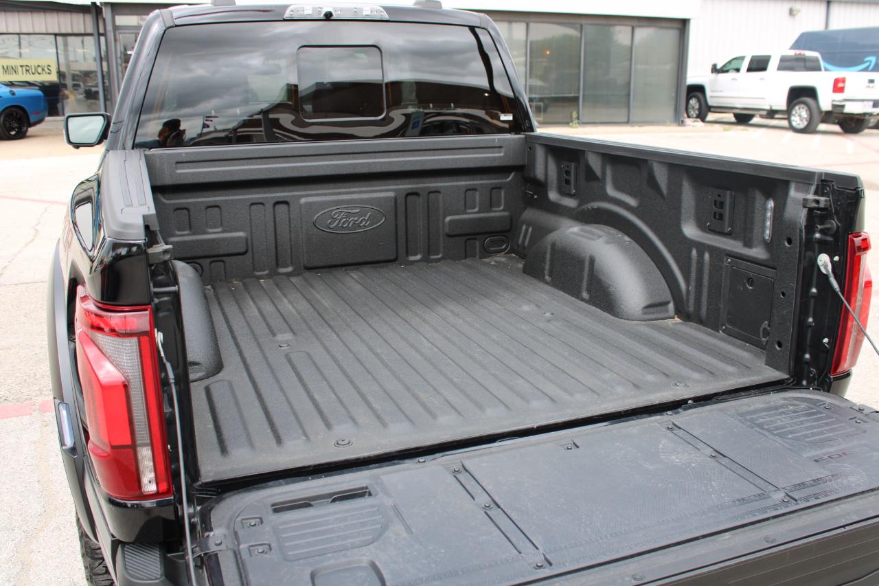 Ford F-150 Raptor SuperCrew 4WD 2025