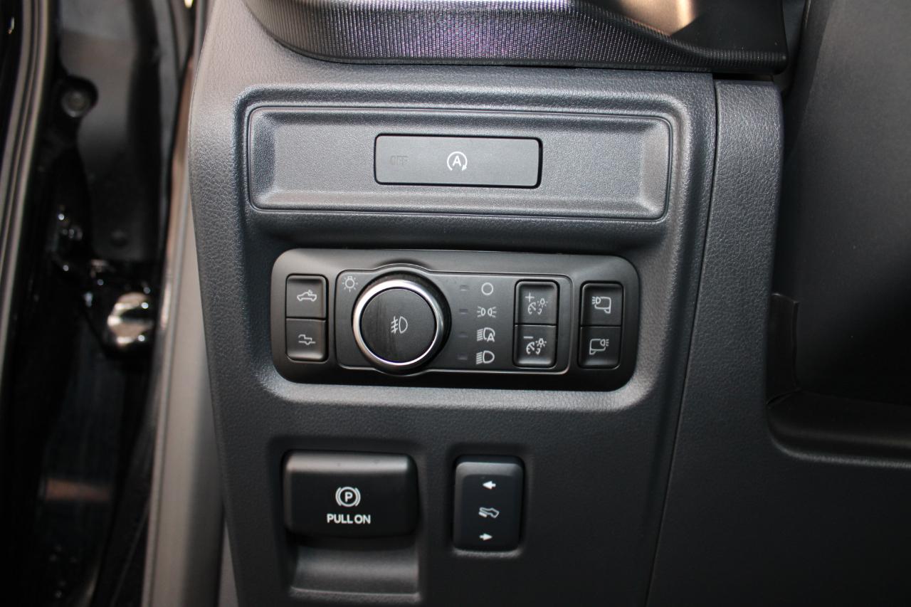 Ford F-150 Raptor SuperCrew 4WD 2025