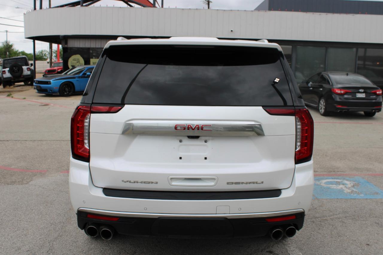 GMC Yukon XL Denali 4WD 2021