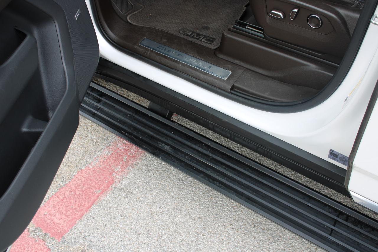 GMC Yukon XL Denali 4WD 2021