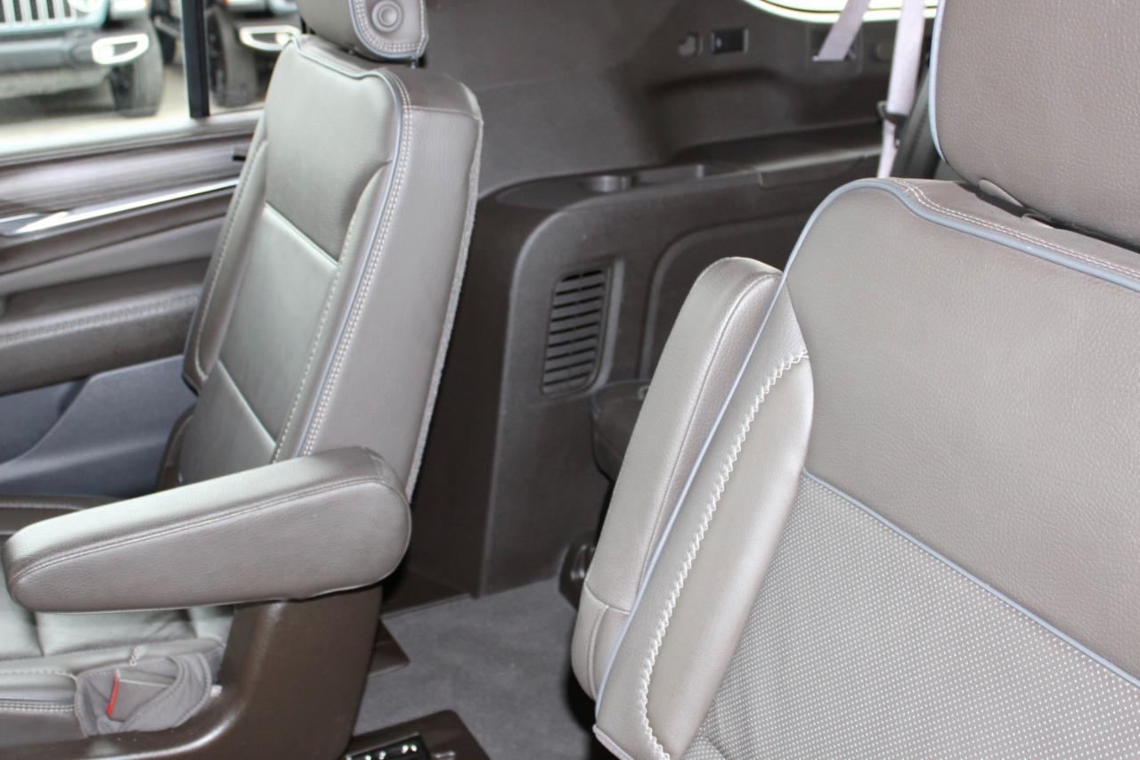 GMC Yukon XL Denali 4WD 2021