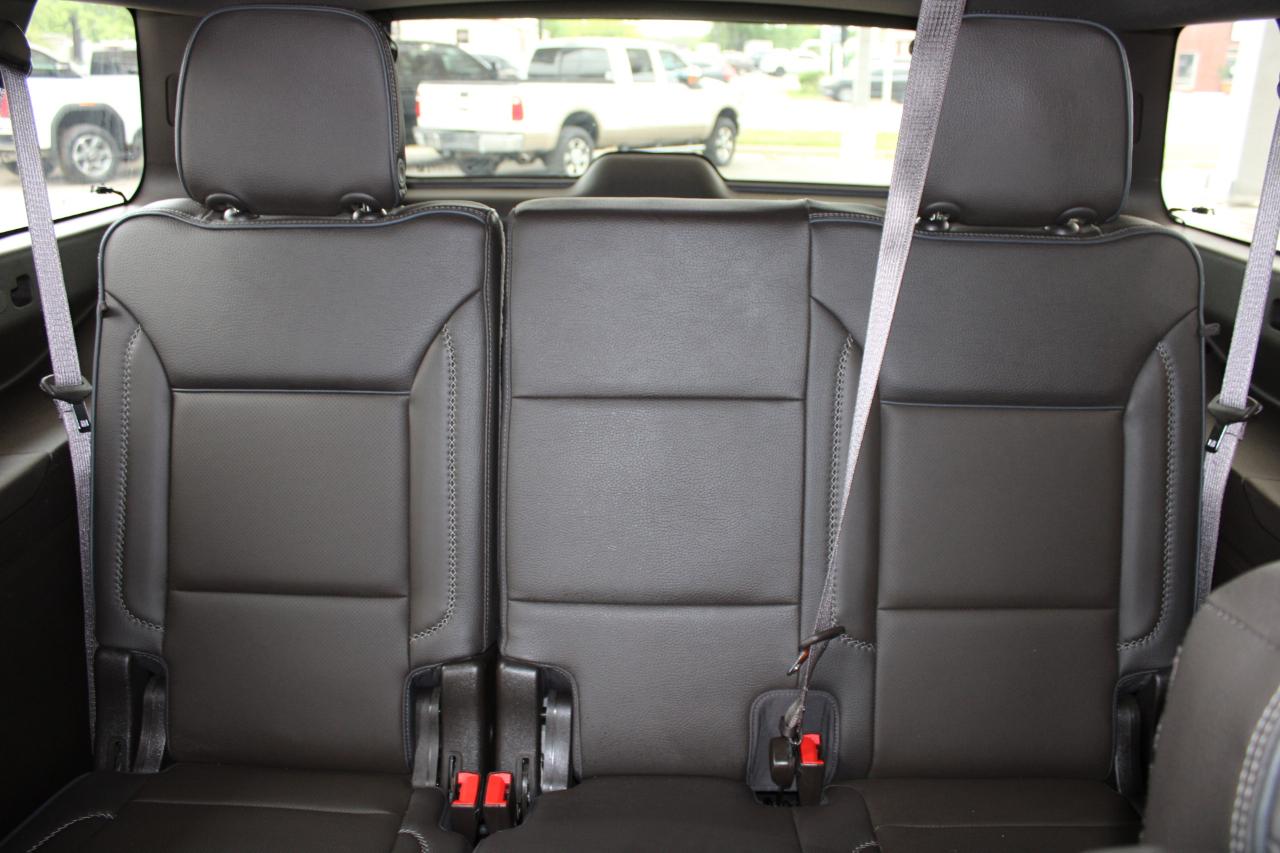 GMC Yukon XL Denali 4WD 2021