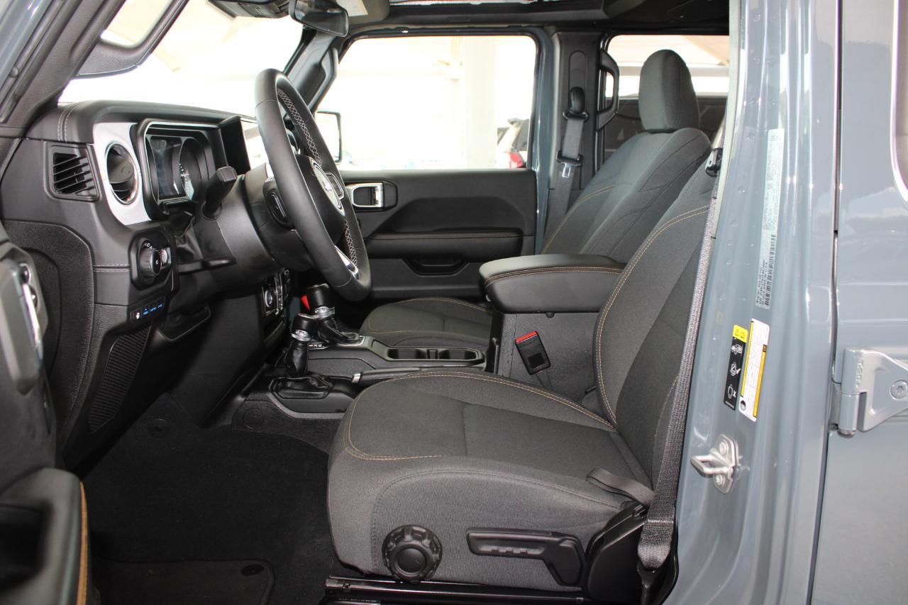 Jeep Wrangler 4xe Sahara 2025