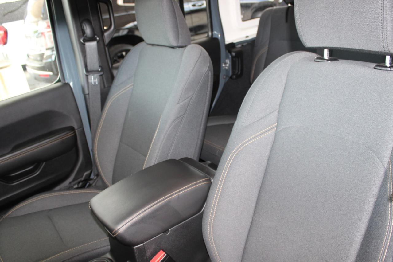 Jeep Wrangler 4xe Sahara 2025