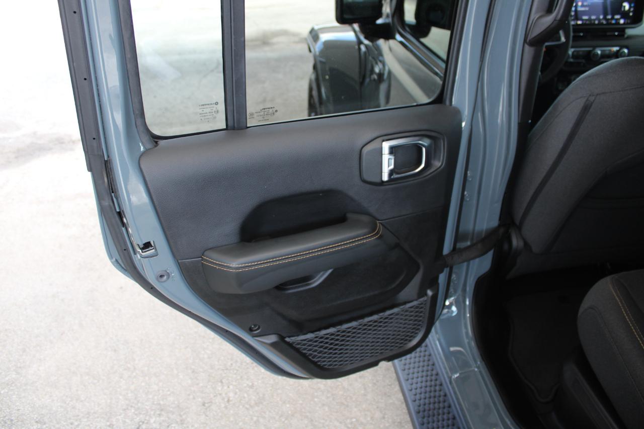 Jeep Wrangler 4xe Sahara 2025