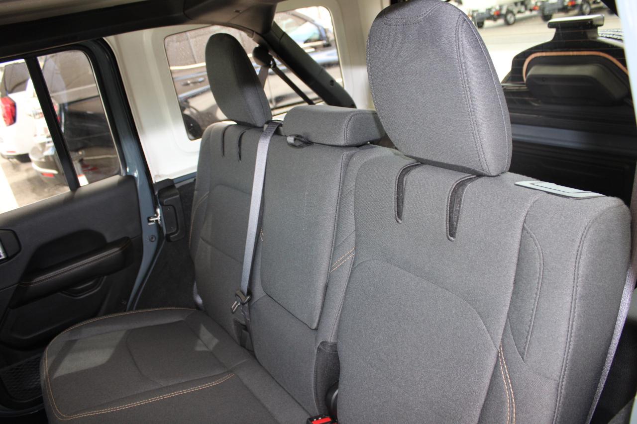 Jeep Wrangler 4xe Sahara 2025