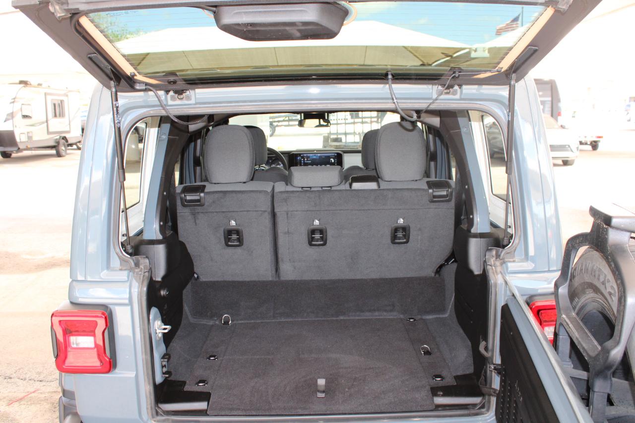 Jeep Wrangler 4xe Sahara 2025