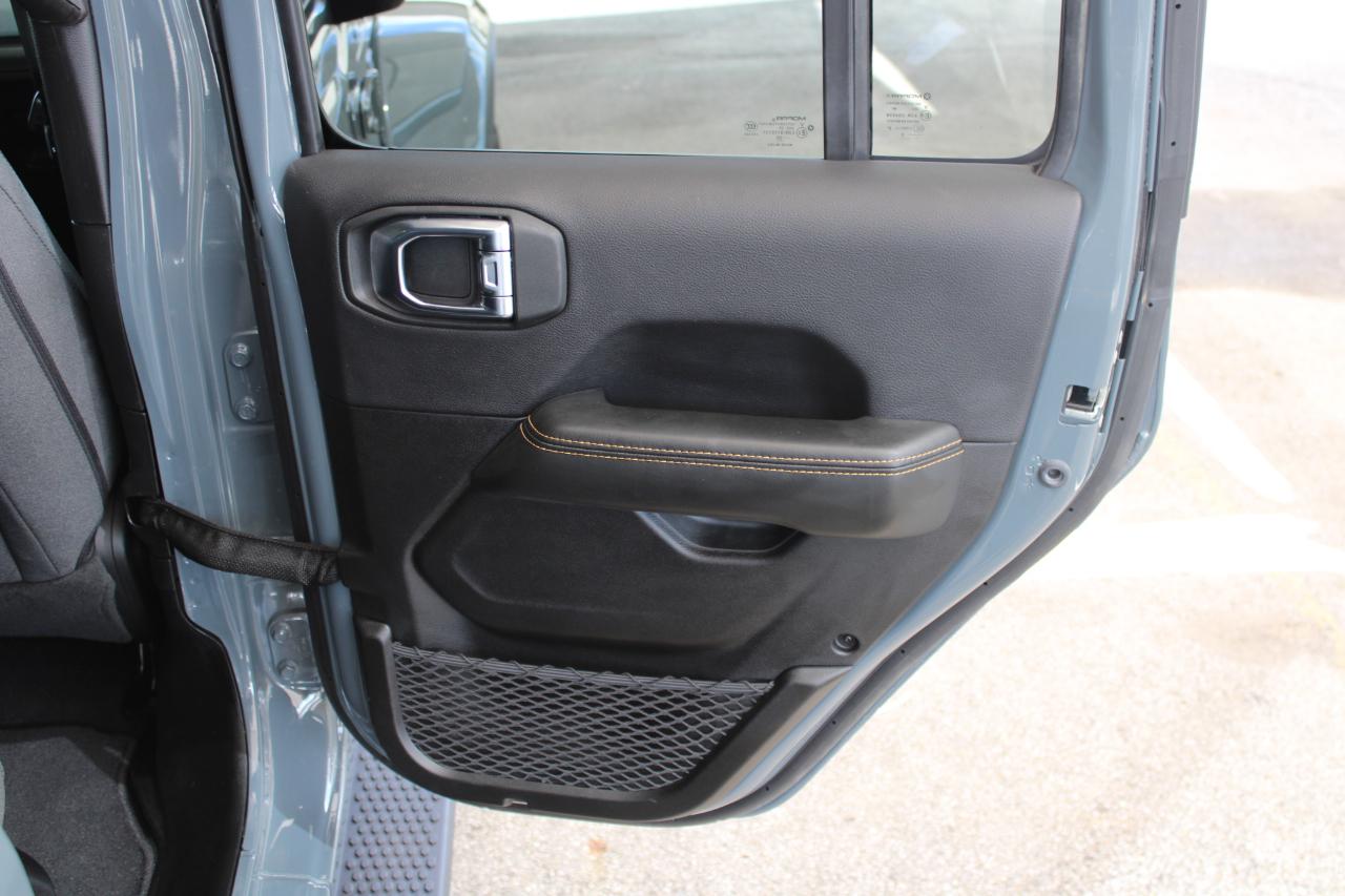 Jeep Wrangler 4xe Sahara 2025