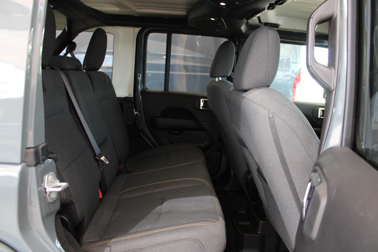 Jeep Wrangler 4xe Sahara 2025