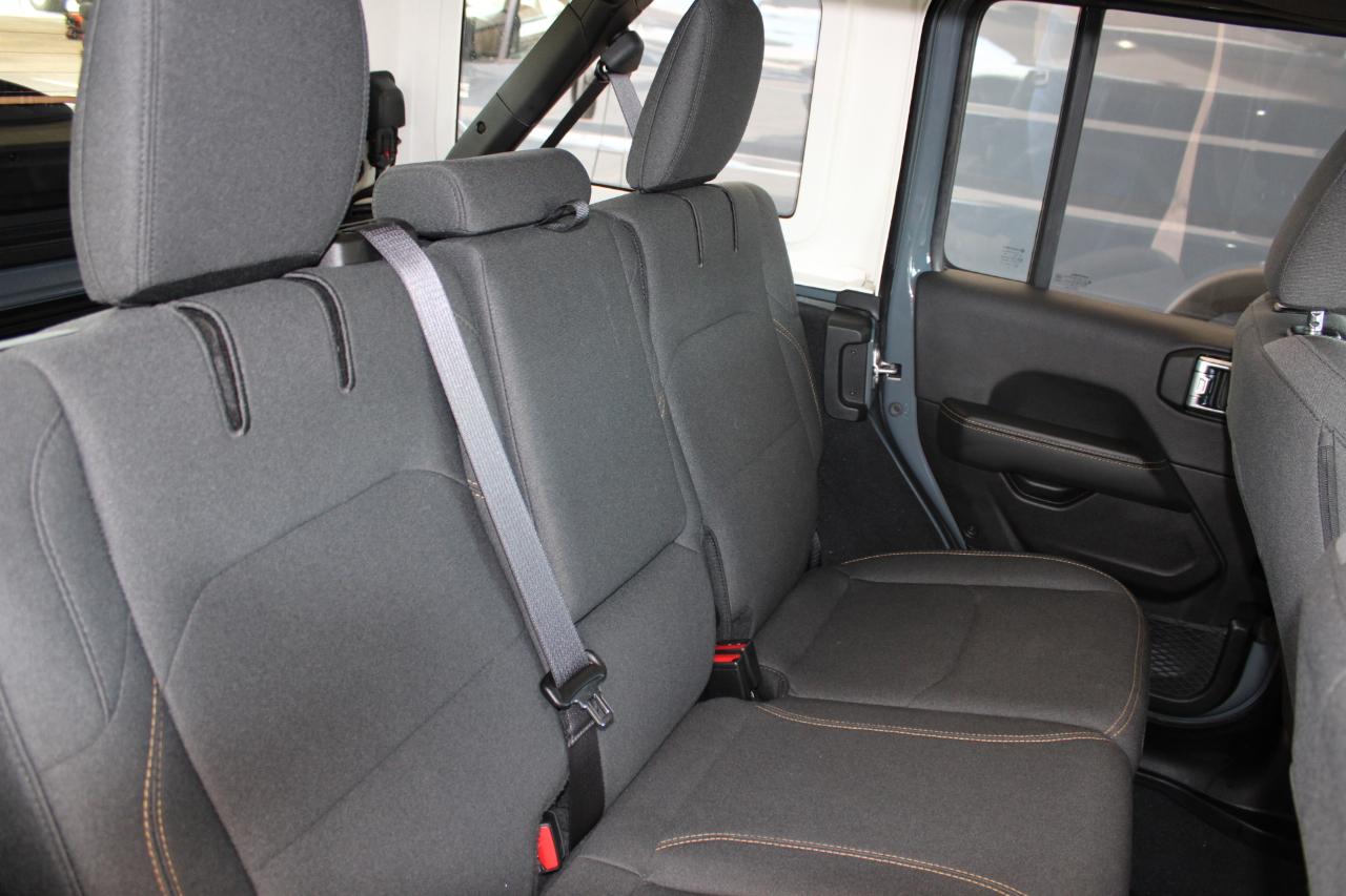 Jeep Wrangler 4xe Sahara 2025