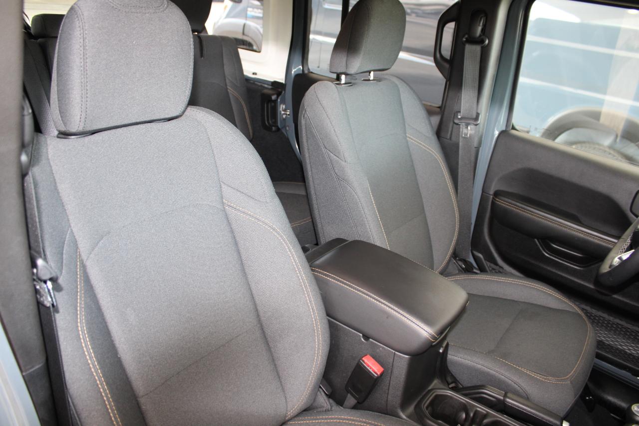 Jeep Wrangler 4xe Sahara 2025