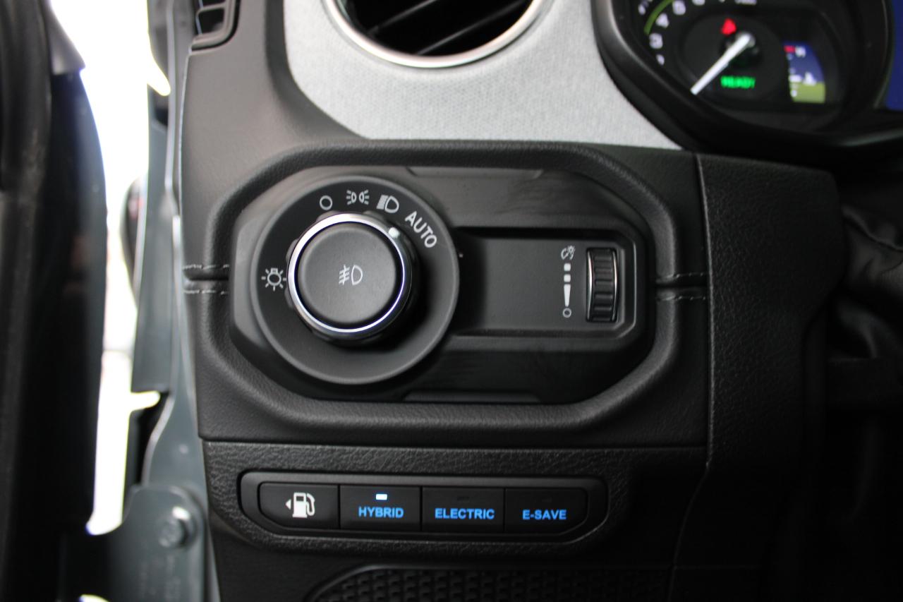 Jeep Wrangler 4xe Sahara 2025