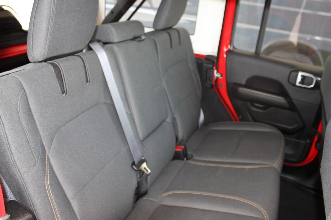 Jeep Wrangler 4xe Sahara 2025