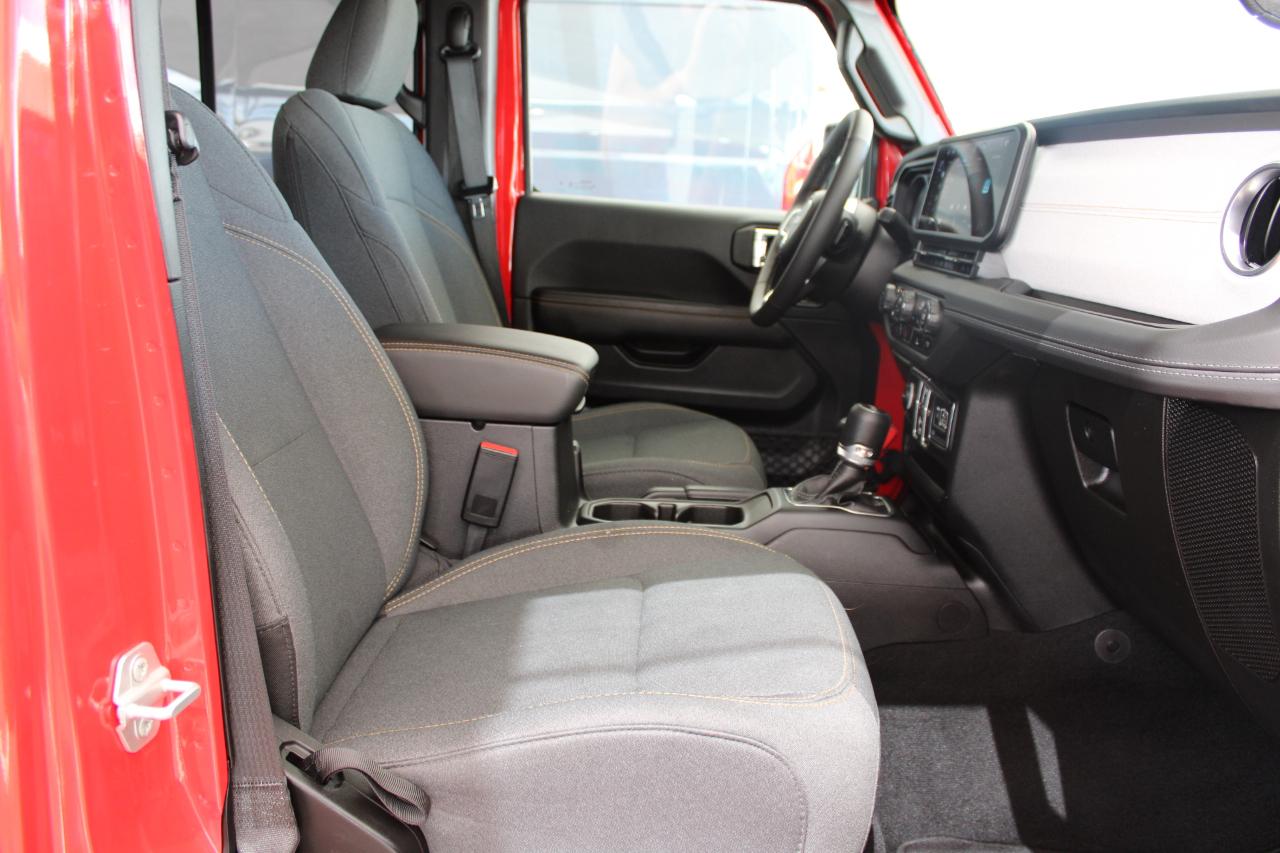 Jeep Wrangler 4xe Sahara 2025